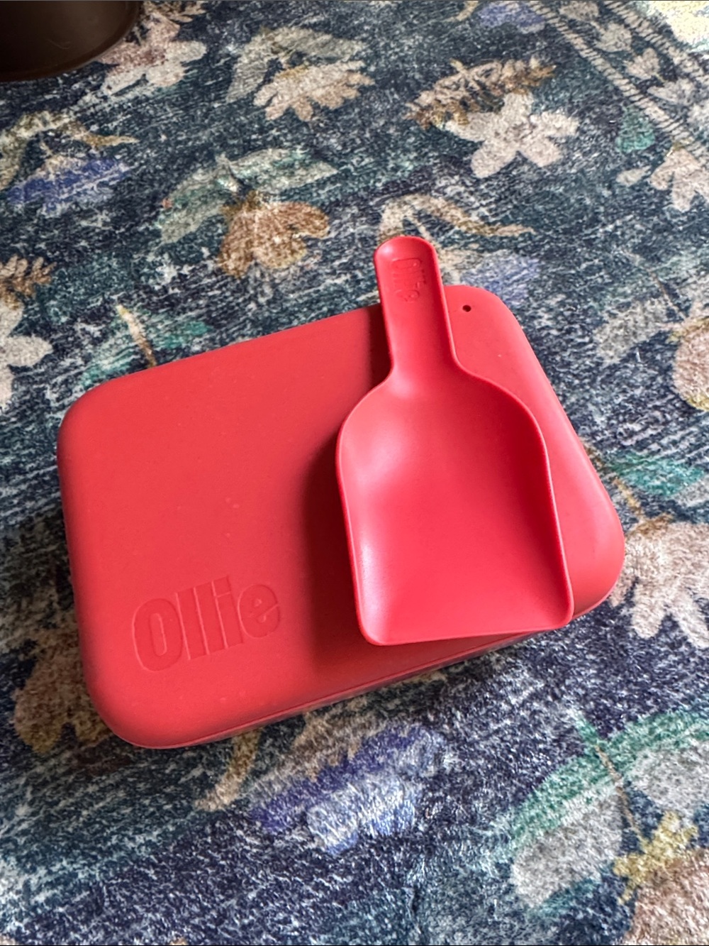 Ollie Red Silicone Puptainer Food Container with Scoop